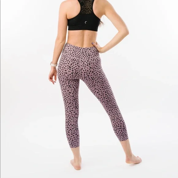 Zyia Lilac Jaguar Fit n Free Hi-rise 7/8 24" - Picture 3 of 16